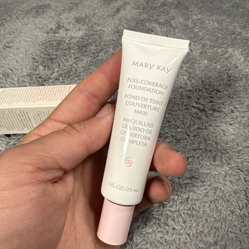 Mary Kay Full Coverage Liquid Foundation IVORY 202 1oz Pink Cap. New Old Stock